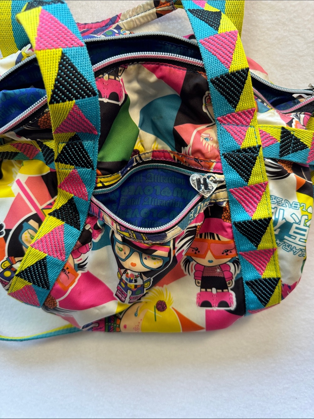 Harajuku Lovers Fatal Attraction to Cuteness Tote - Picture 8 of 12